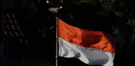 syukur atas kemerdekaan dengan ibadah, taat, dan persatuan